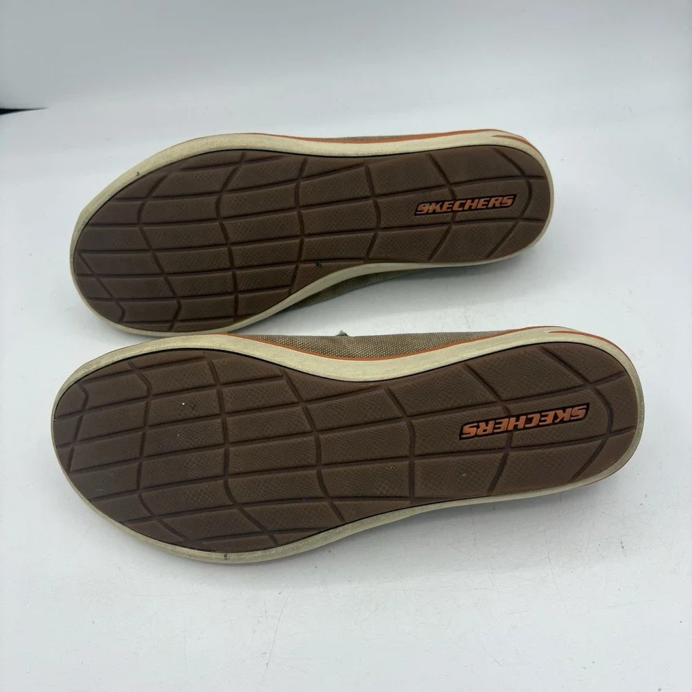 Skechers Shoes Loafer Mens 8.5 Brown Denim Canvas Distressed Relaxed Fit Slip on